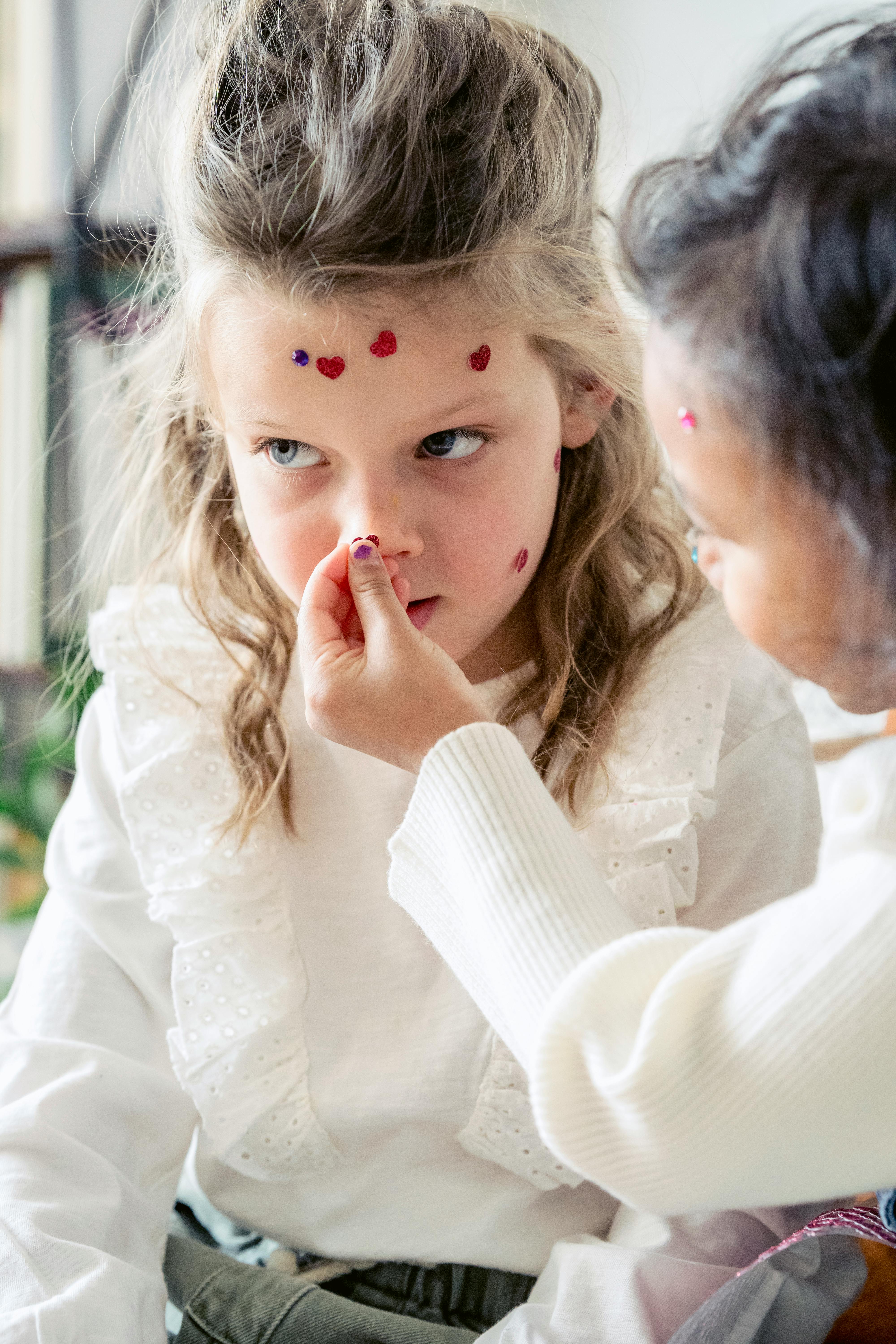 草莓甜品短视频封面